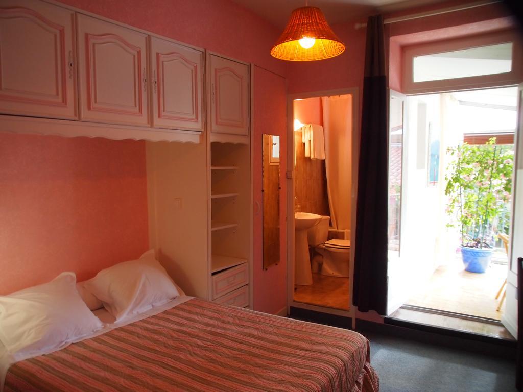 Hotel Emma Calve Millau Pokoj fotografie
